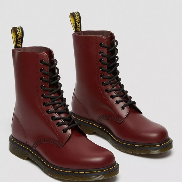 Sold - Dr. Martens 1490 Boots US Men's Size 11 Cherry Red Smooth Leather 10 Eye - Picture 4 of 12